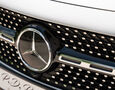 Foto Mercedes-Benz GLB 250 4Matic AMG Line / Burmester / Pano / Distronic+ / Keyles GO / Ťažné zariadenie