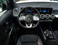 Foto Mercedes-Benz GLB 250 4Matic AMG Line / Burmester / Pano / Distronic+ / Keyles GO / Ťažné zariadenie