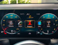 Foto Mercedes-Benz GLB 250 4Matic AMG Line / Burmester / Pano / Distronic+ / Keyles GO / Ťažné zariadenie