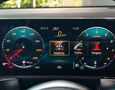 Foto Mercedes-Benz GLB 250 4Matic AMG Line / Burmester / Pano / Distronic+ / Keyles GO / Ťažné zariadenie