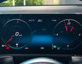 Foto Mercedes-Benz GLB 250 4Matic AMG Line / Burmester / Pano / Distronic+ / Keyles GO / Ťažné zariadenie