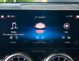Foto Mercedes-Benz GLB 250 4Matic AMG Line / Burmester / Pano / Distronic+ / Keyles GO / Ťažné zariadenie