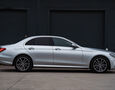 Foto - Mercedes-Benz E 220d 4Matic AMG Line / Mutibeam LED / Memory Seats / Distronic+ / Comand Online 
