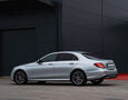 Foto - Mercedes-Benz E 220d 4Matic AMG Line / Mutibeam LED / Memory Seats / Distronic+ / Comand Online 