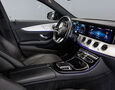 Foto Mercedes-Benz E 300 de T 4Matic AMG Line / Multibeam / Burmester / Night Paket / 360° / Distronic+