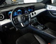 Foto Mercedes-Benz E 300 de T 4Matic AMG Line / Multibeam / Burmester / Night Paket / 360° / Distronic+