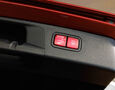 Foto Mercedes-Benz E 220d AMG Line / Night / Multibeam / Pano / HUD / Distronic+ / Widescreen / KeylessGO