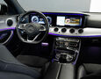Foto Mercedes-Benz E 220d AMG Line / Night / Multibeam / Pano / HUD / Distronic+ / Widescreen / KeylessGO