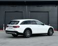 Foto Mercedes-Benz E All-Terrain 220d 4Matic / Airmatic / Keyless GO / Burmester / MBUX / HUD / DSR /  
