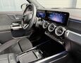 Foto Mercedes-Benz EQB 300 4Matic AMG Line / Burmester / Keyless / Distronic / Night Paket / Záruka / SK