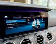 Foto Mercedes-Benz E 220d 4Matic AMG Line / Mutibeam / Memory Seats / Distronic+ / Burmester / Keyless