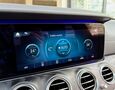Foto Mercedes-Benz E 220d 4Matic AMG Line / Mutibeam / Memory Seats / Distronic+ / Burmester / Keyless